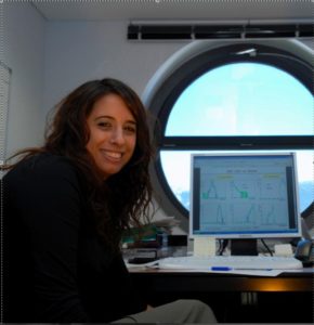 Valeria Perez Reale: En su oficina en el CERN (Ginebra).:left